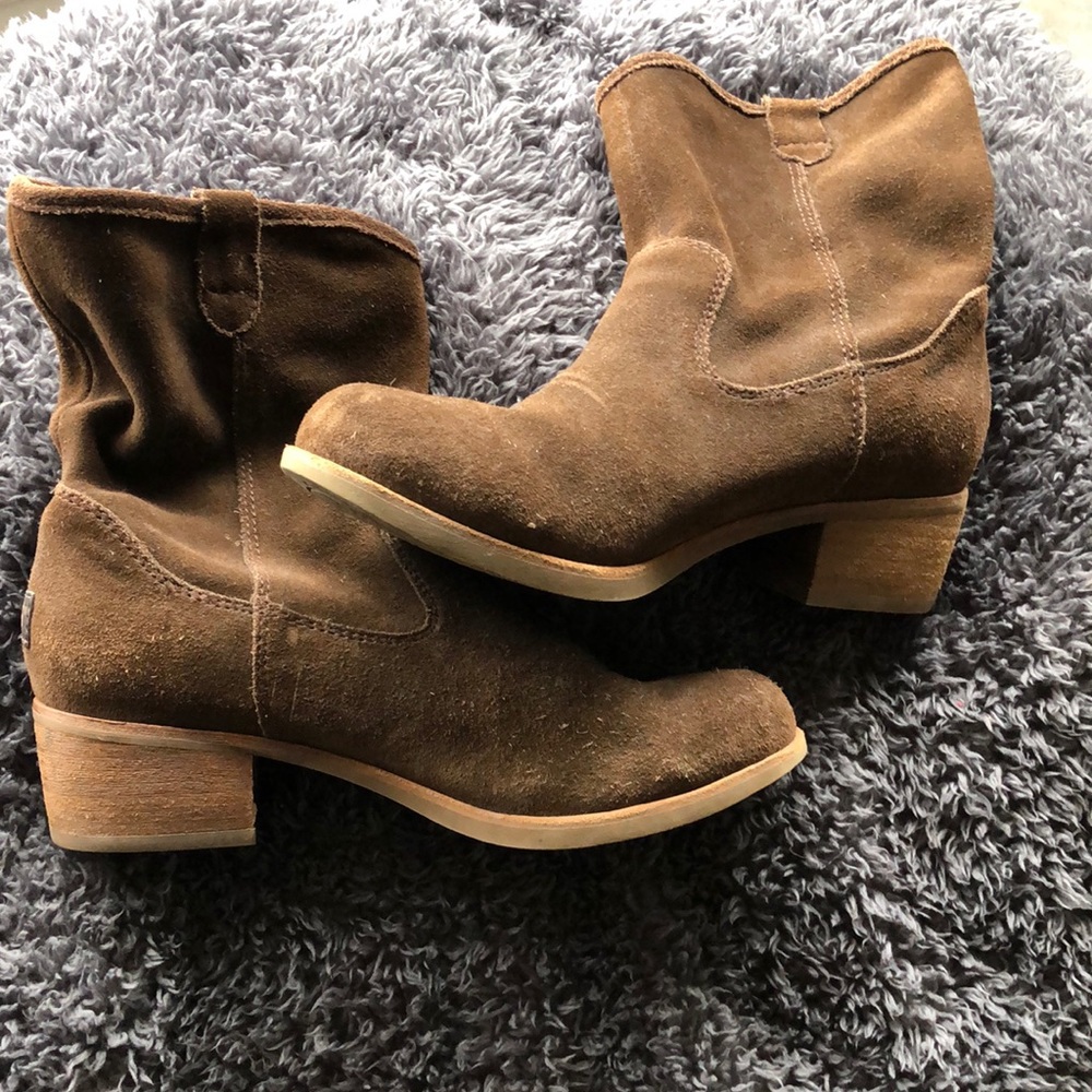 UGG Suede short cowboy boots